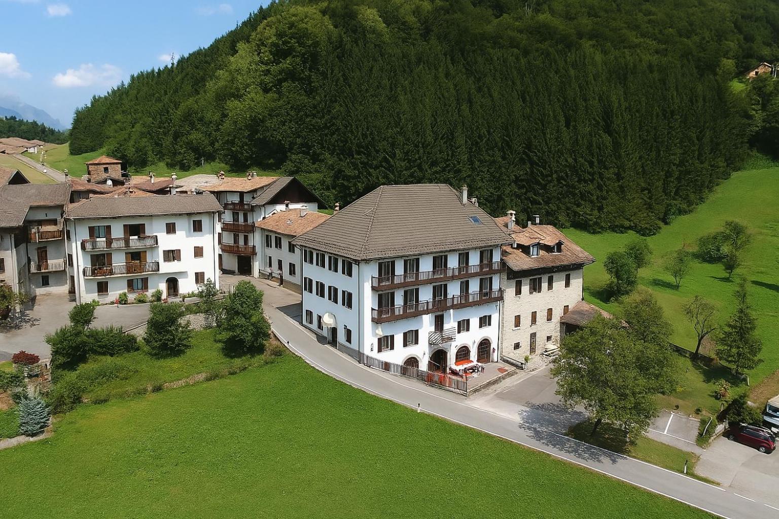 Albergo Locanda Corona Ballino Exterior photo